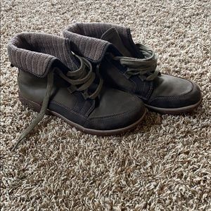 Women’s green Chaco boots